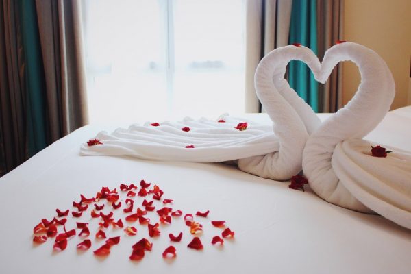 honeymoon-room